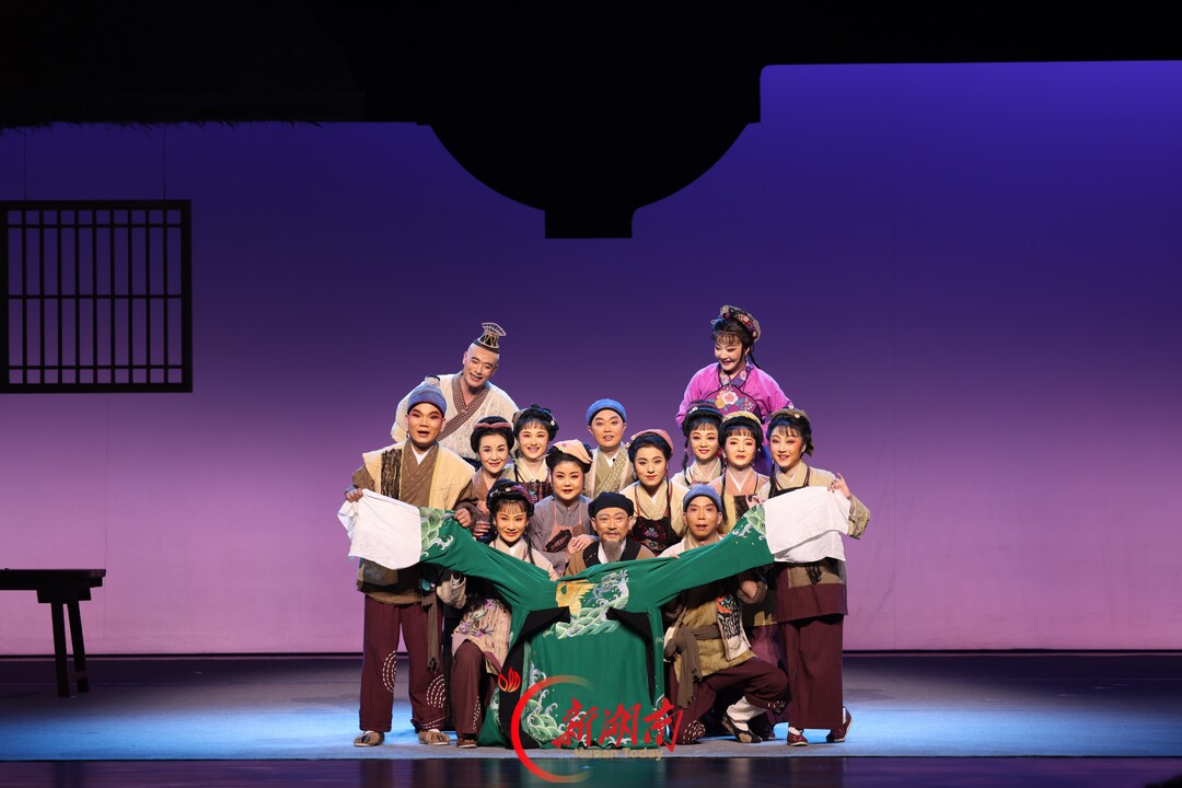 “一看就乐,回味无穷”,花鼓戏《蔡坤山耕田》亮相第十届中国戏曲文化周
