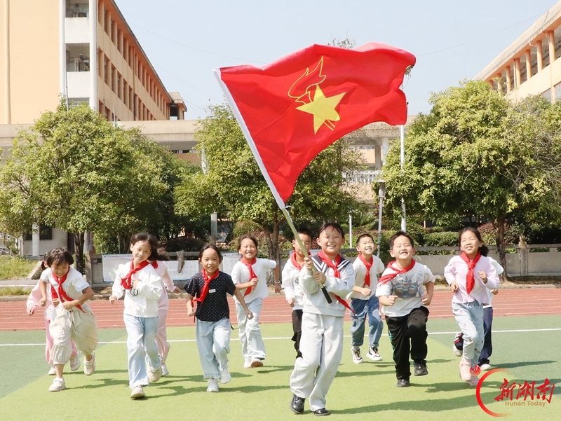 喜迎建队日 争做好少年