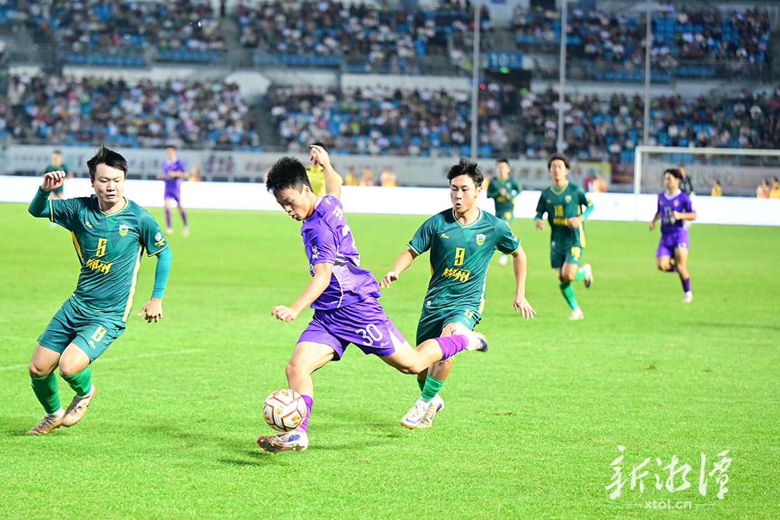 客场1:0胜郴州，“潭哥”10人扛下“前三保卫战”