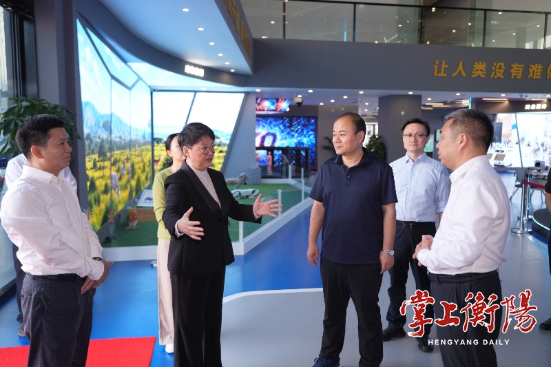 朱健主持召开润泽智能体产业园周调度会