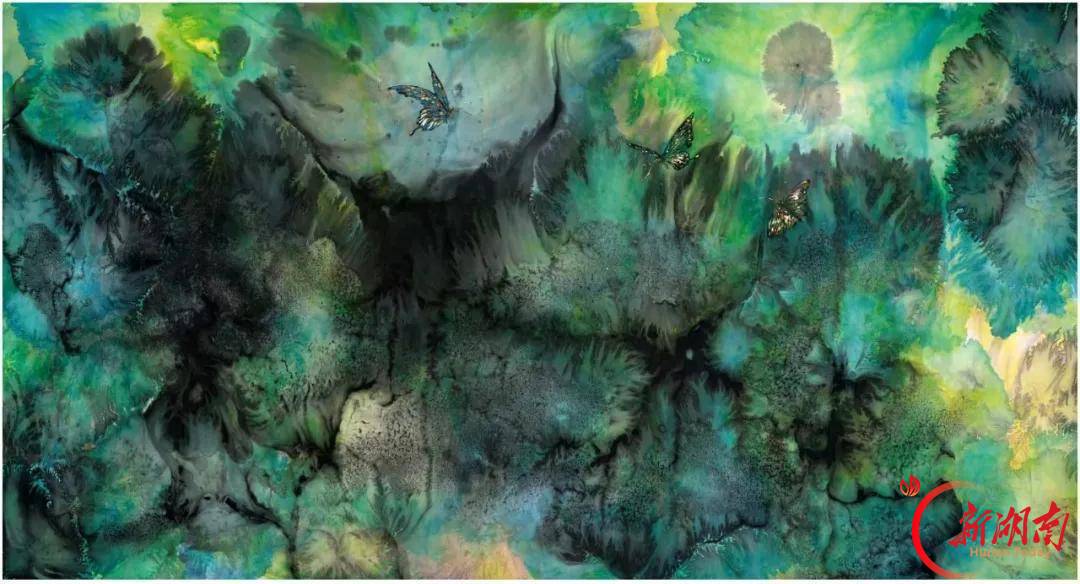 遨游于幻境与现实间，归返内心——评邱松岚的 “大荒行旅”系列创作