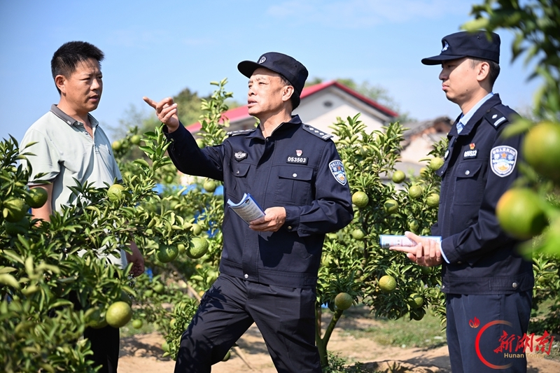 田间普法 守护平安