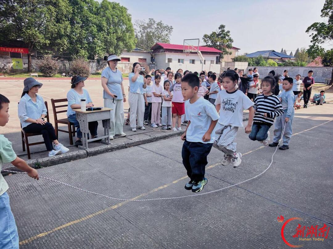 南县浪拔湖镇中心小学:活力金秋燃赛场 快乐运动助成长