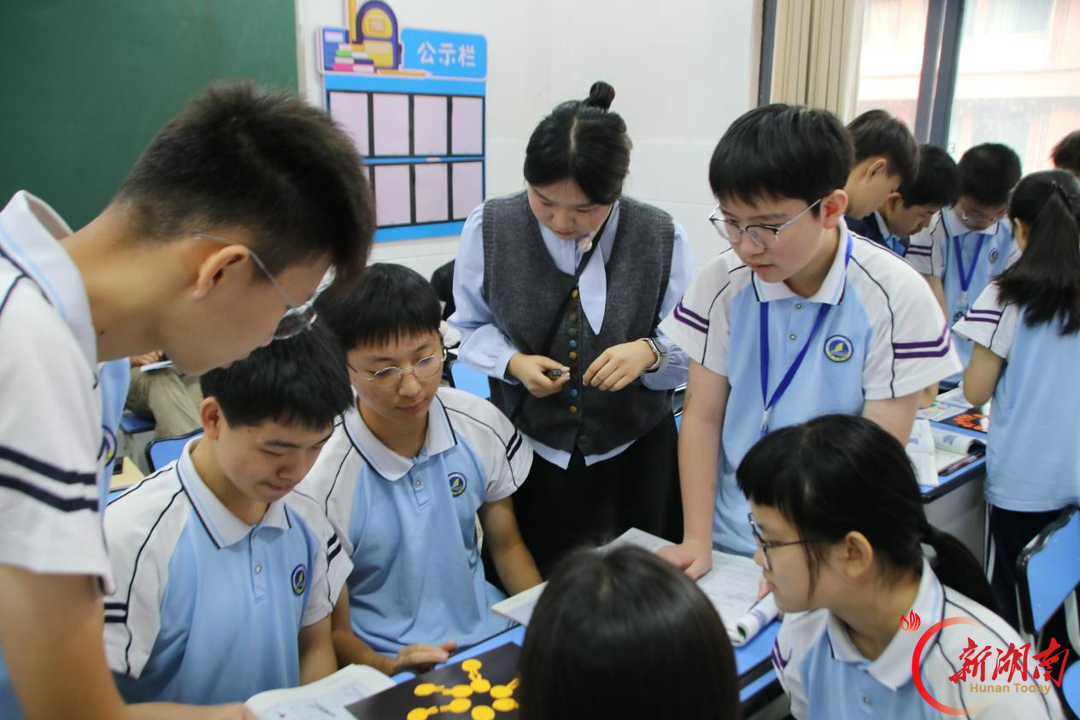 2026年安乡县高中教师课堂教学竞赛在金海学校举行