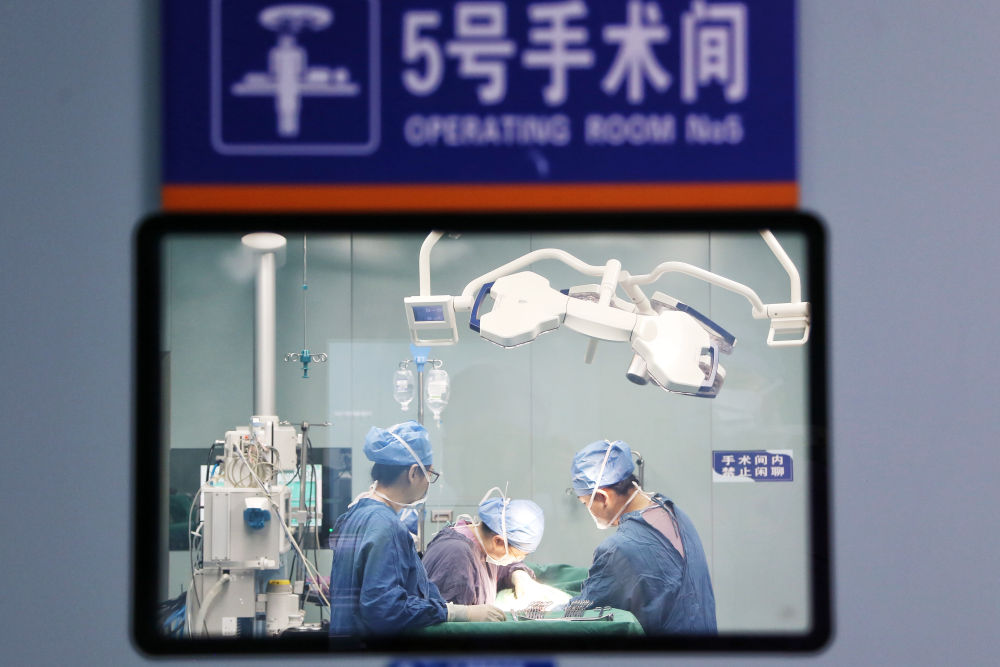 新华全媒头条丨坚持人民至上、生命至上——习近平总书记引领健康中国建设