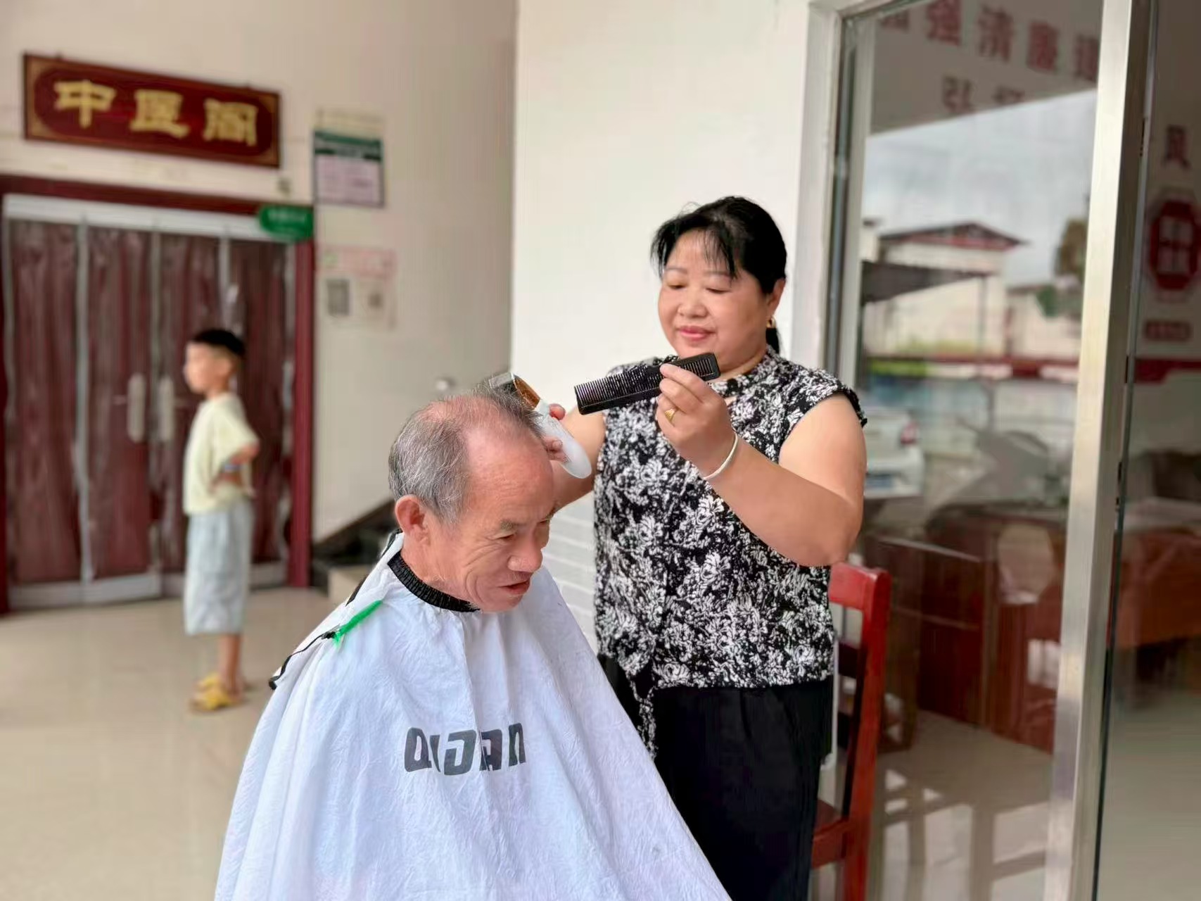 宜章县长村乡:方寸阵地焕新颜 服务群众“零距离”