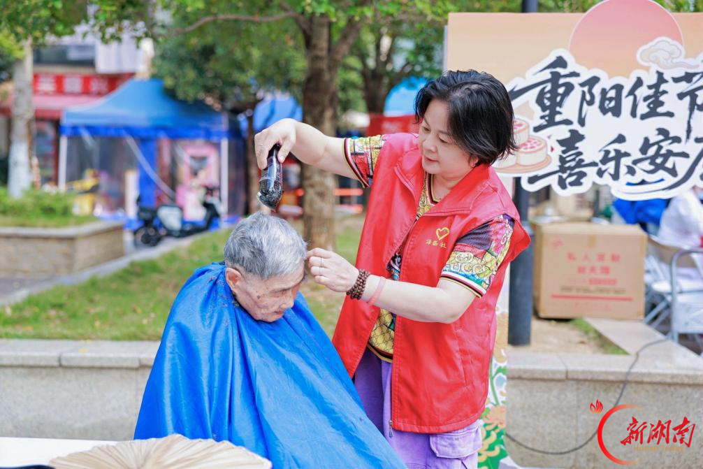 金秋贺重阳,邻里暖泽盛 泽盛社区以传统节日绘就共建共治幸福画卷