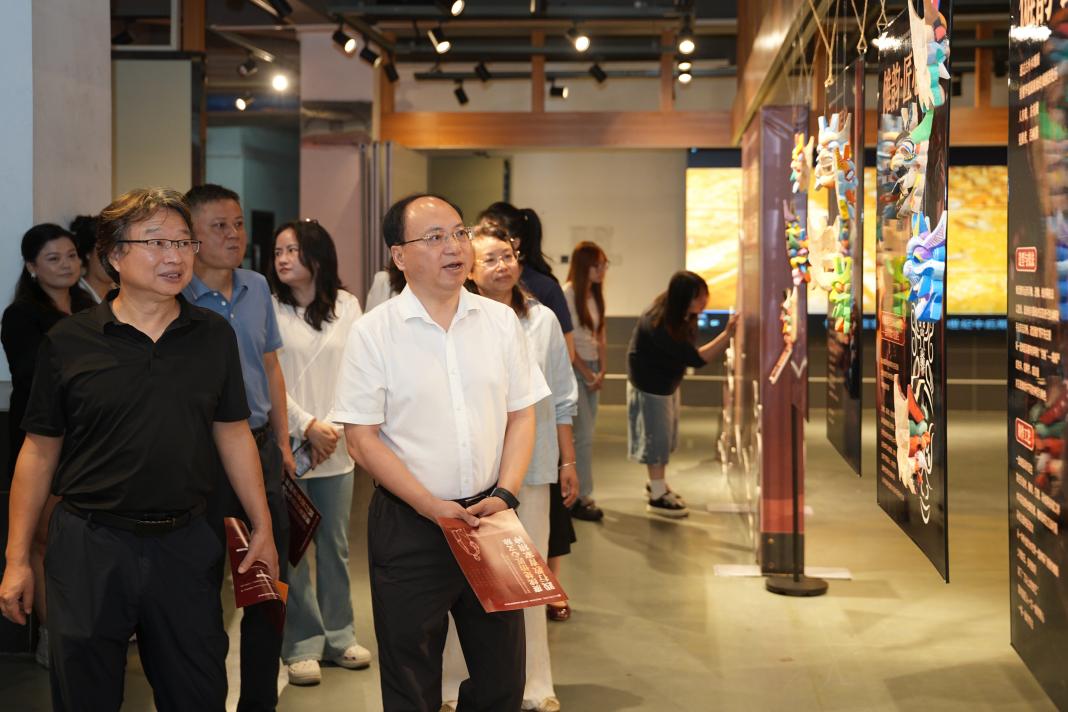 寻根铸魂、以展育人!湖南大众传媒职院“数智绘梦”成果展启幕