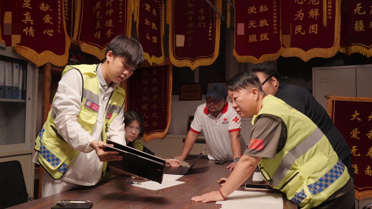 “有你们,我爸从月球回家了”:北京志援10年找回千余名走失老人