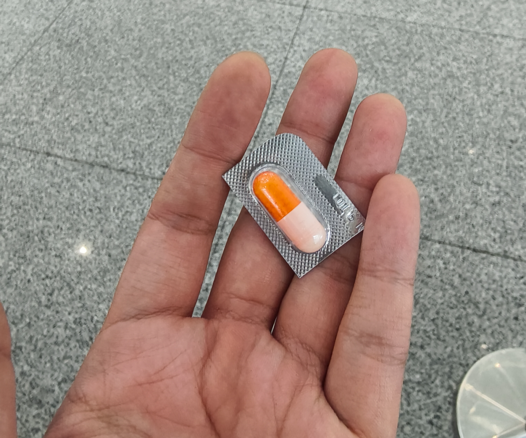 “女子在机场2元买到单粒布洛芬”,引热议!