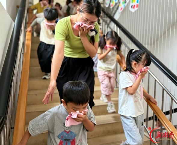 衡阳市第二实验幼儿园开展消防安全应急疏散演练