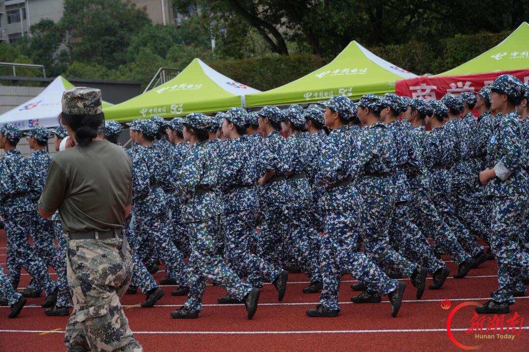 青春正步走|训规砺风骨,军歌润韶华