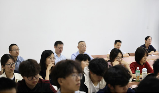 南华大学召开“形势与政策”集体备课会