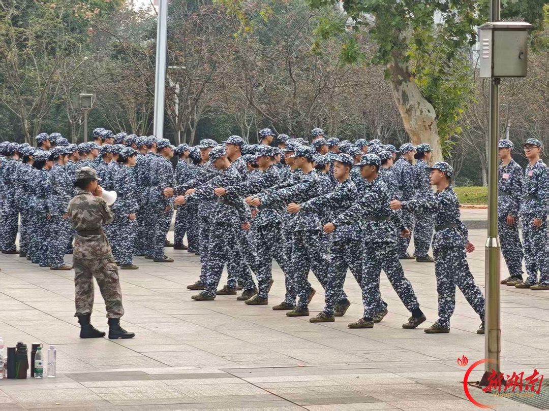 青春正步走丨迷彩青春正当时,二十日征程启新篇