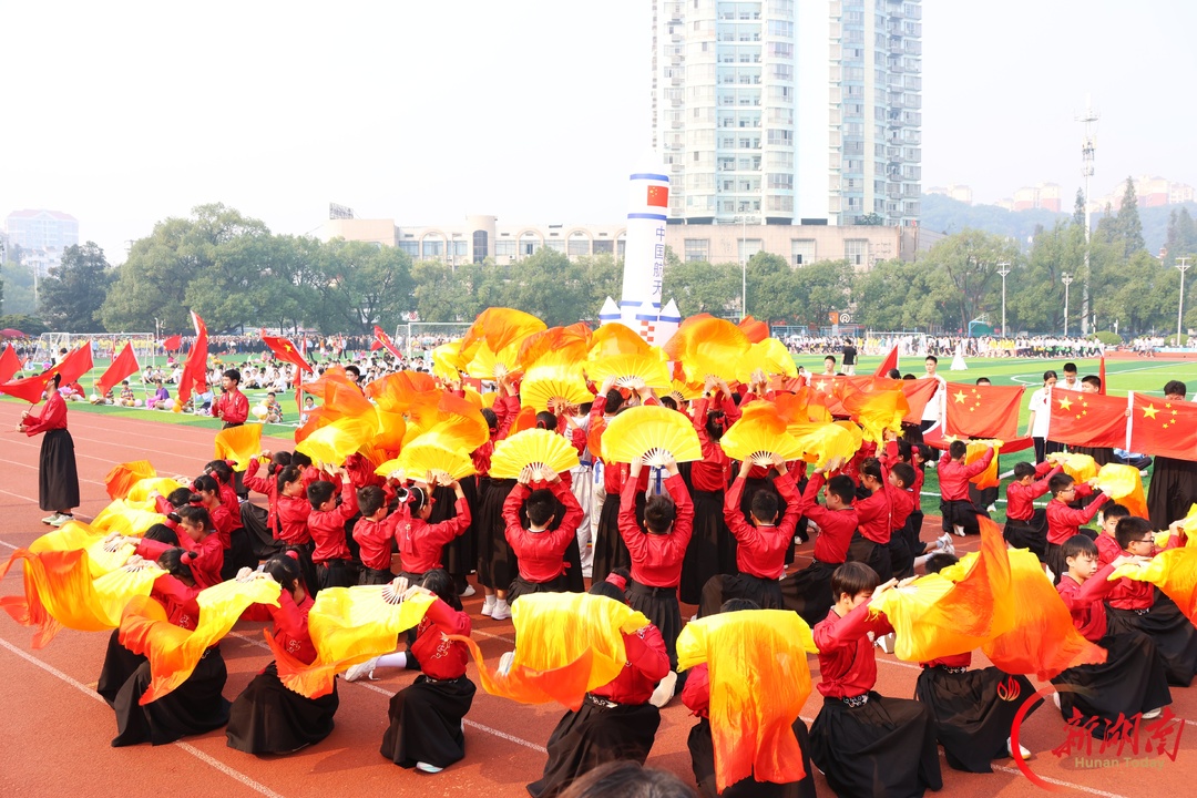 德国学生参加株洲市外国语学校体育节