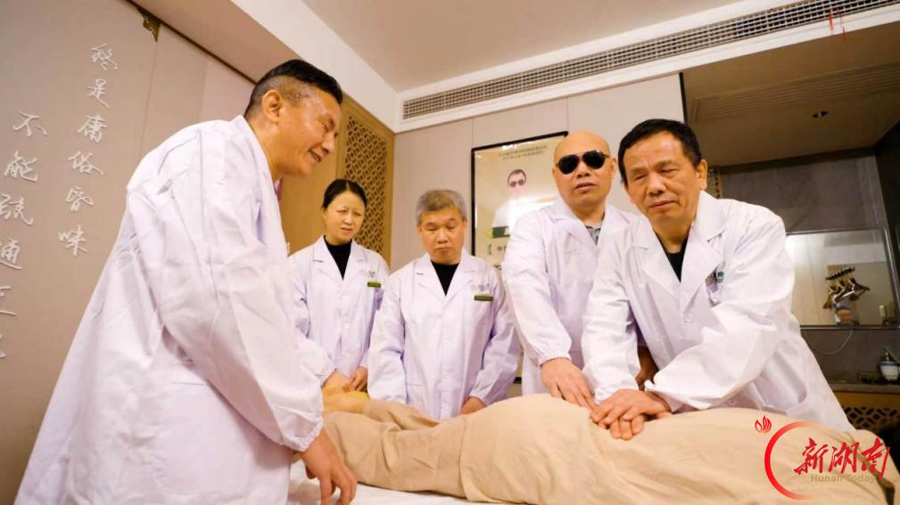 视力有边界,人生无上限——颐而康沃土上,残障青年奋力绽放