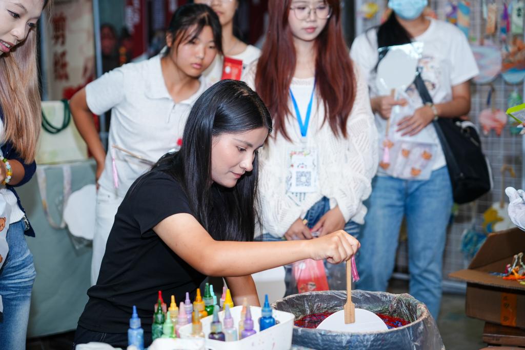 非遗润心聚同心,湖南中医药大学各族学子感受中华优秀传统文化之美