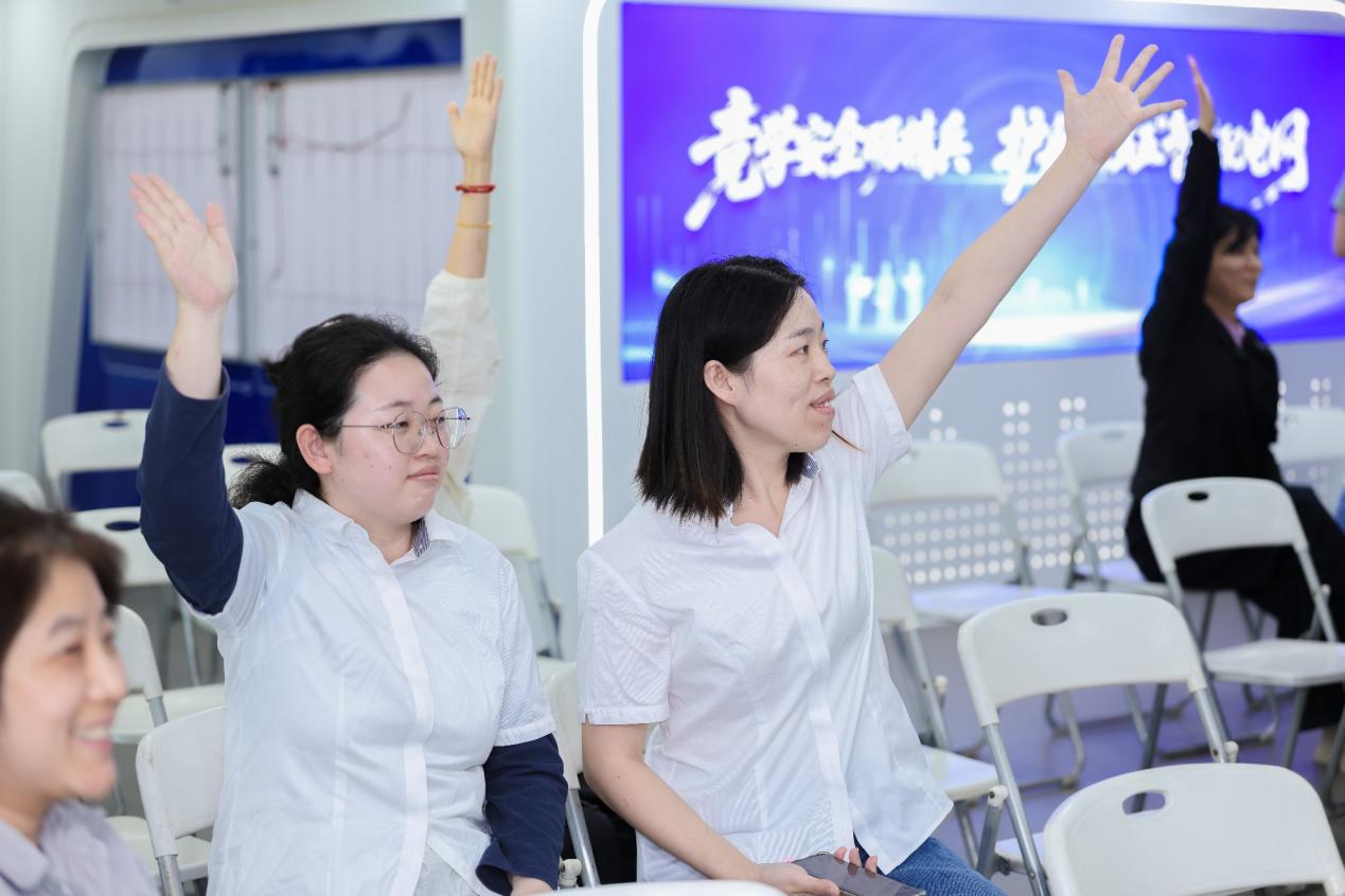 抢答声此起彼伏!星海公司这场安全知识竞赛接地气更“接新气”