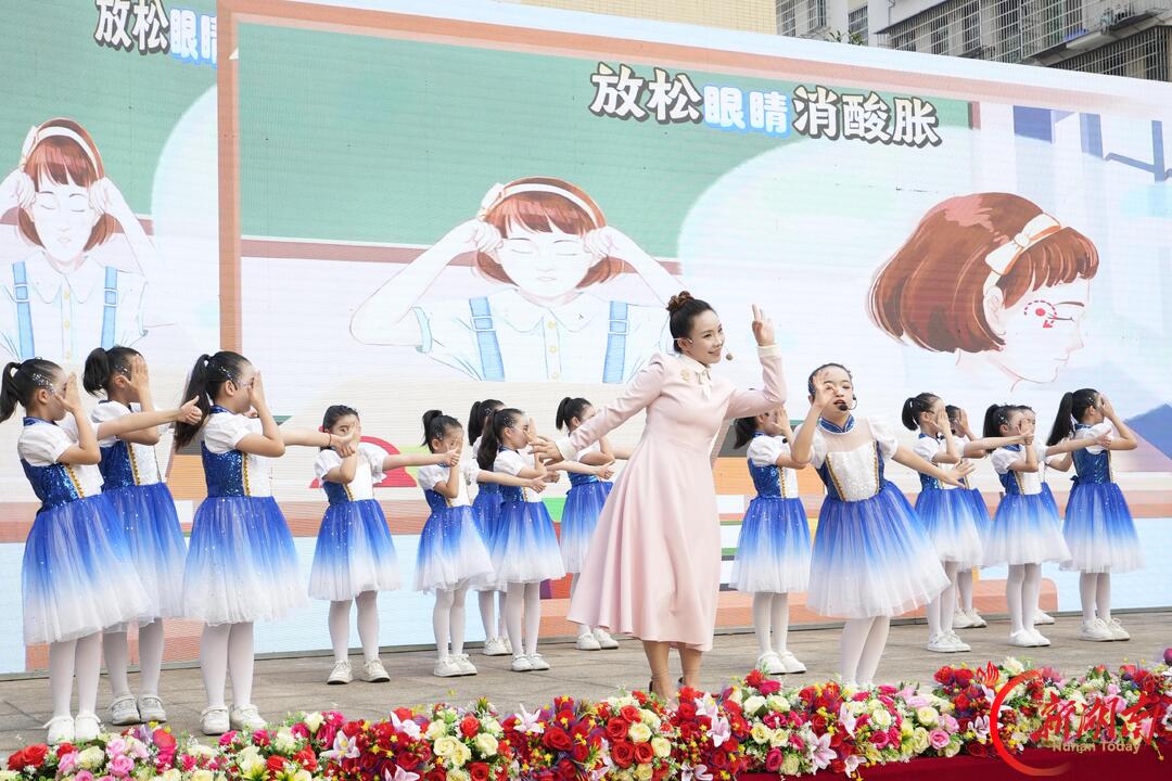 衡阳市石鼓区:家校社三维共育,把“健康第一”大思政课搬进社区