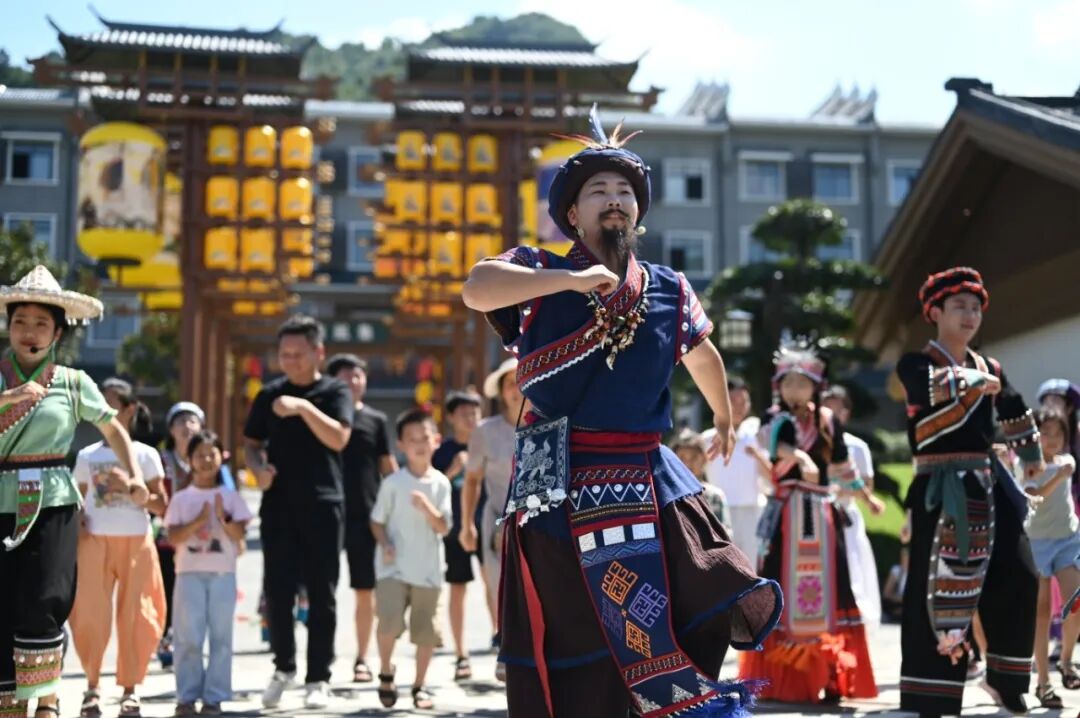 九嶷圣地 争创5A(267)丨重阳带长辈去九嶷山,登高纳福两不误
