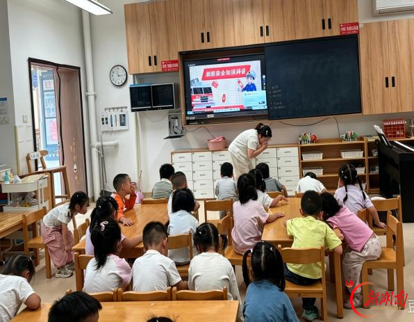 衡阳市第二实验幼儿园开展消防安全应急疏散演练
