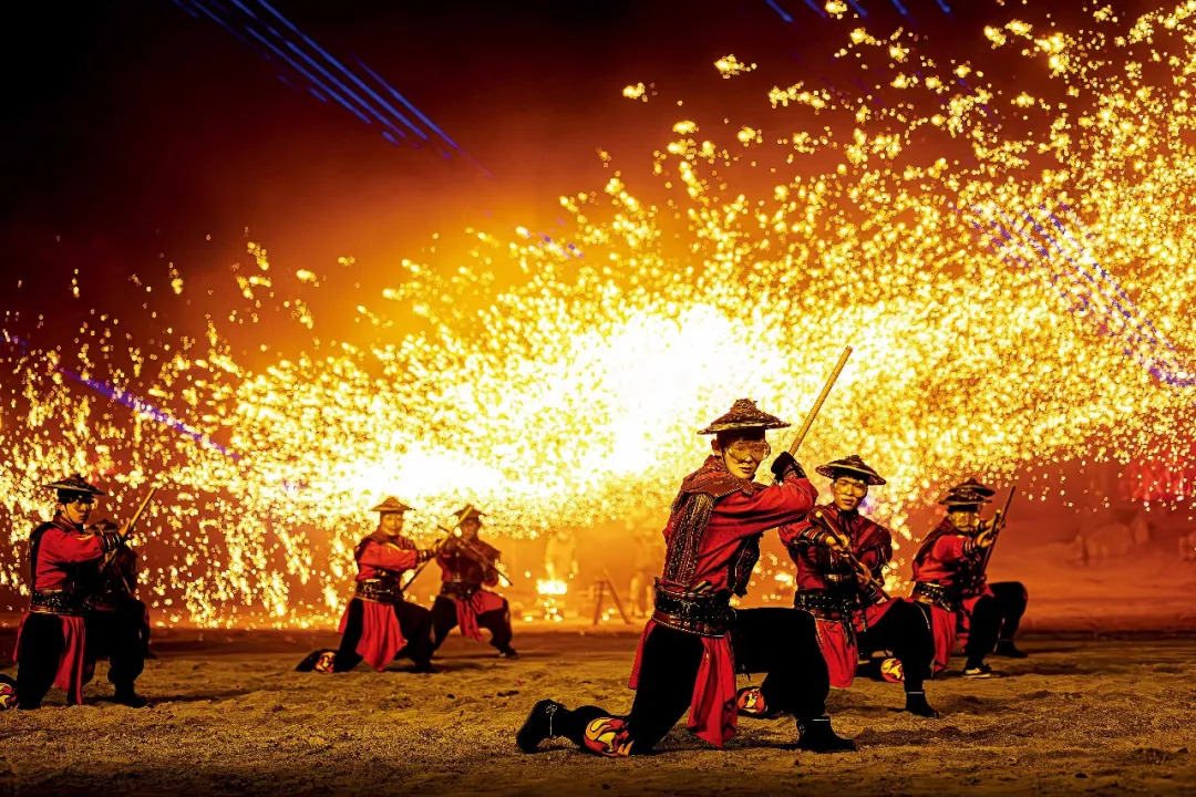 “白天没人，晚上爆满！”年薪千万抢人
