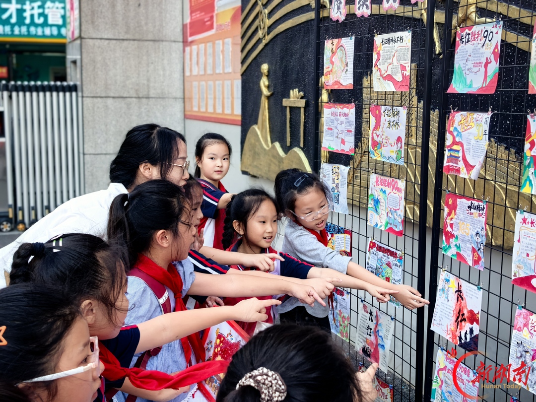 南县五小教育集团举行新队员入队仪式暨“文明素养之星”评选启动仪式