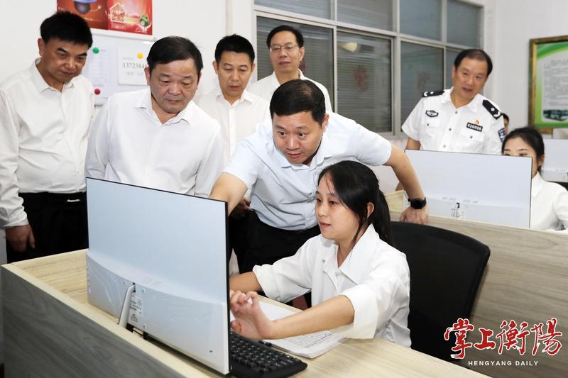 刘中杰赴市公交集团调研:深化改革创新,推动全市公交事业健康可持续发展