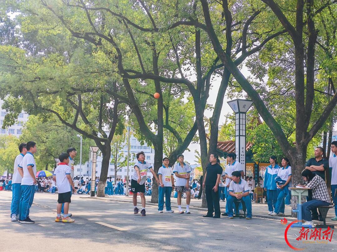 石门三中:驰骋秋日赛场 绽放青春锋芒