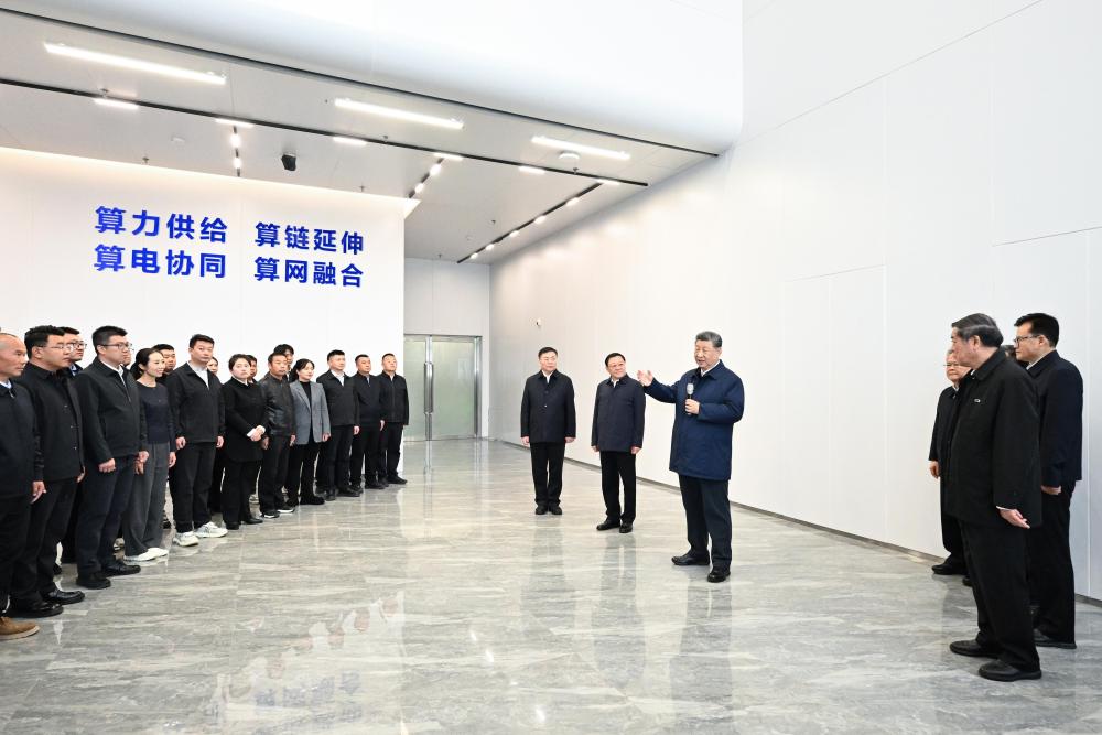 习近平在内蒙古乌兰察布考察