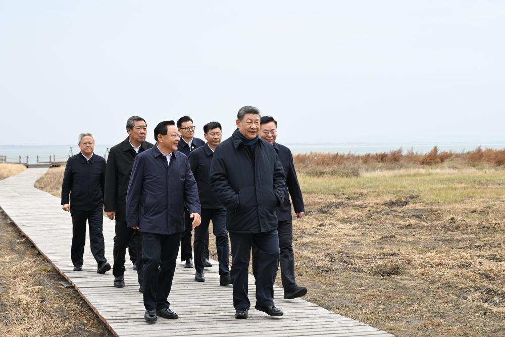 习近平在内蒙古乌兰察布考察