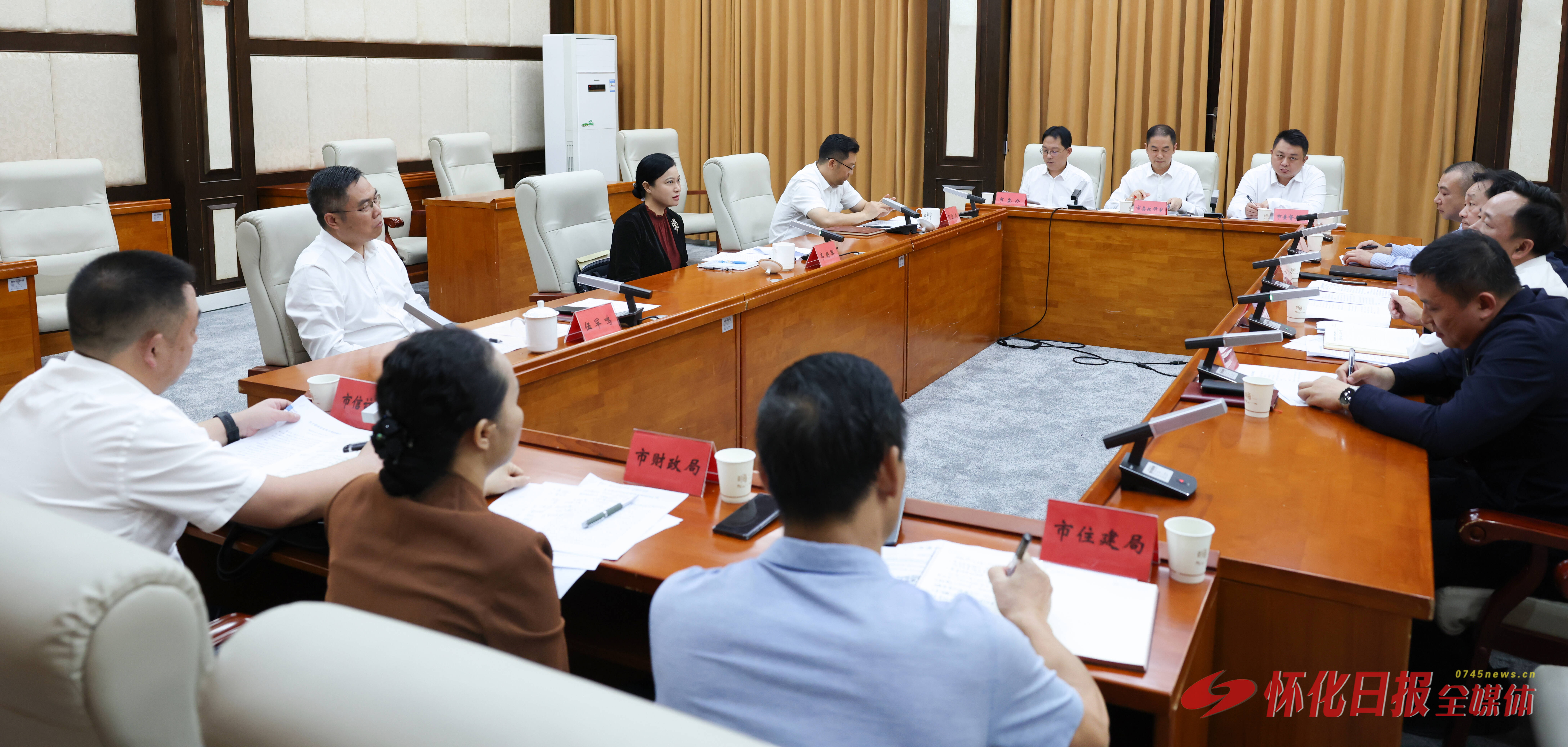 韦朝晖：妥善解决群众合理诉求 切实维护群众合法权益