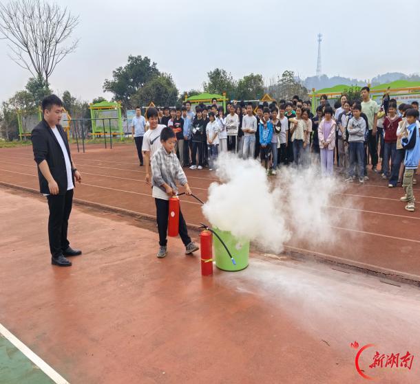 衡山县沙泉九年一贯制学校:筑牢消防防线 护航校园平安