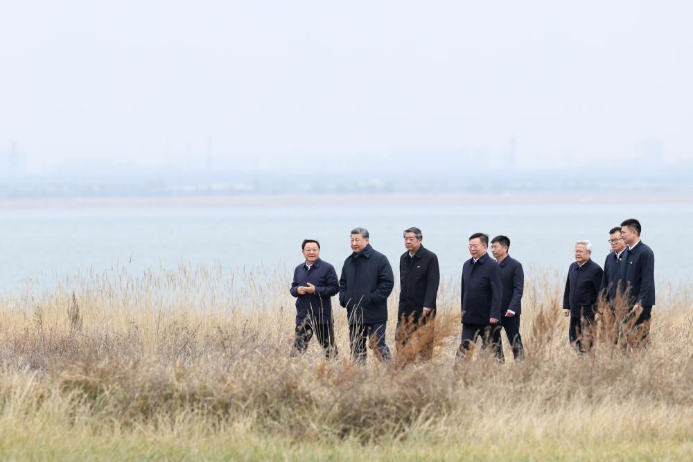 习近平在内蒙古乌兰察布考察