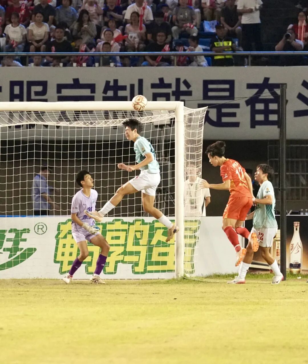 张家界队1:3不敌湘潭队