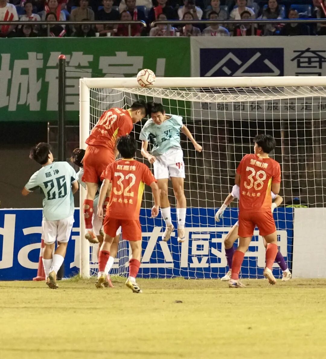 张家界队1:3不敌湘潭队