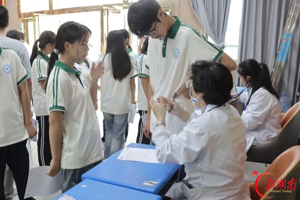 筑牢健康防线！衡阳湘南博远职业学校开展学生健康体检暨心肺复苏急救演练