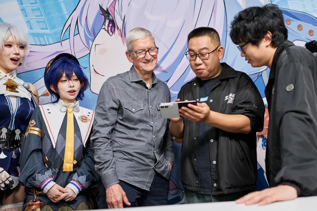 瞬间抢空!上海周边所有门店显示无法取货...iPhone Duo "预售溢价10000元" 冲热搜