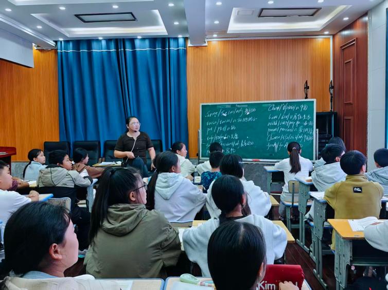 赛课绽芳华 研思促成长——麻阳苗族自治县富州中学联盟校教师教学比武圆满成功