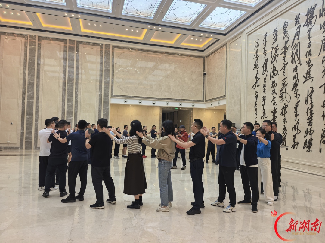 长沙市乡镇长（街道办事处主任）进修班开展素质拓展活动