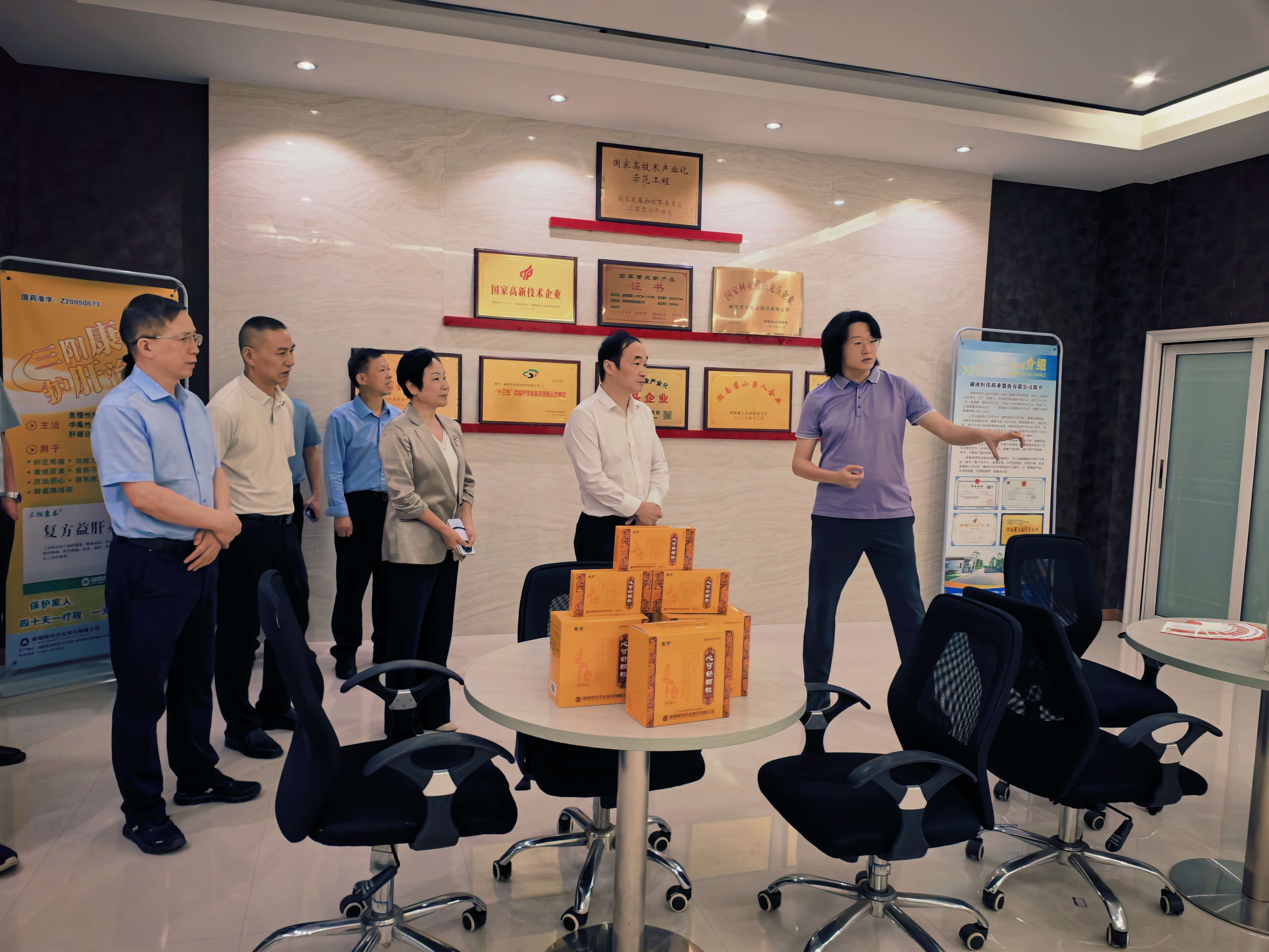 省药品监管局督导永州药品安全专项整治工作