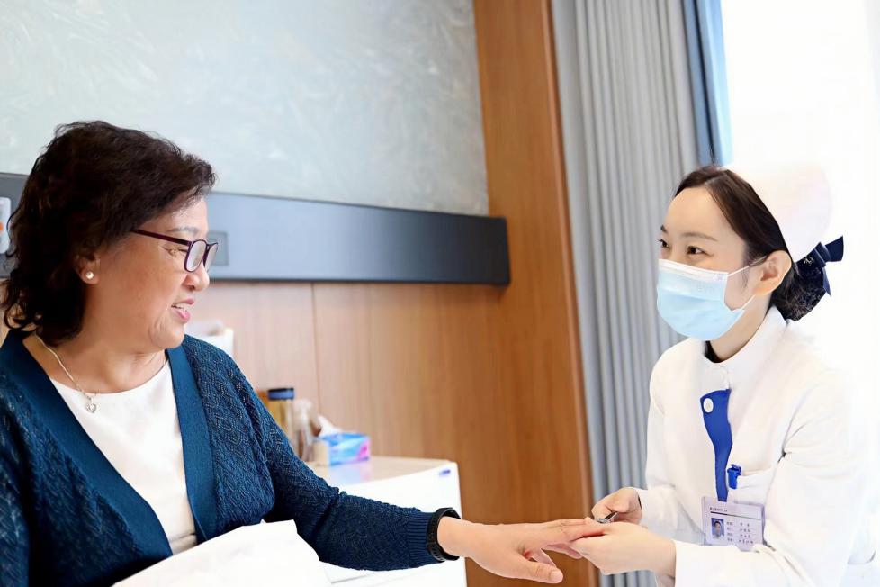 让“夕阳”更暖——长沙爱尔眼科医院守护老年人“看得见的幸福”