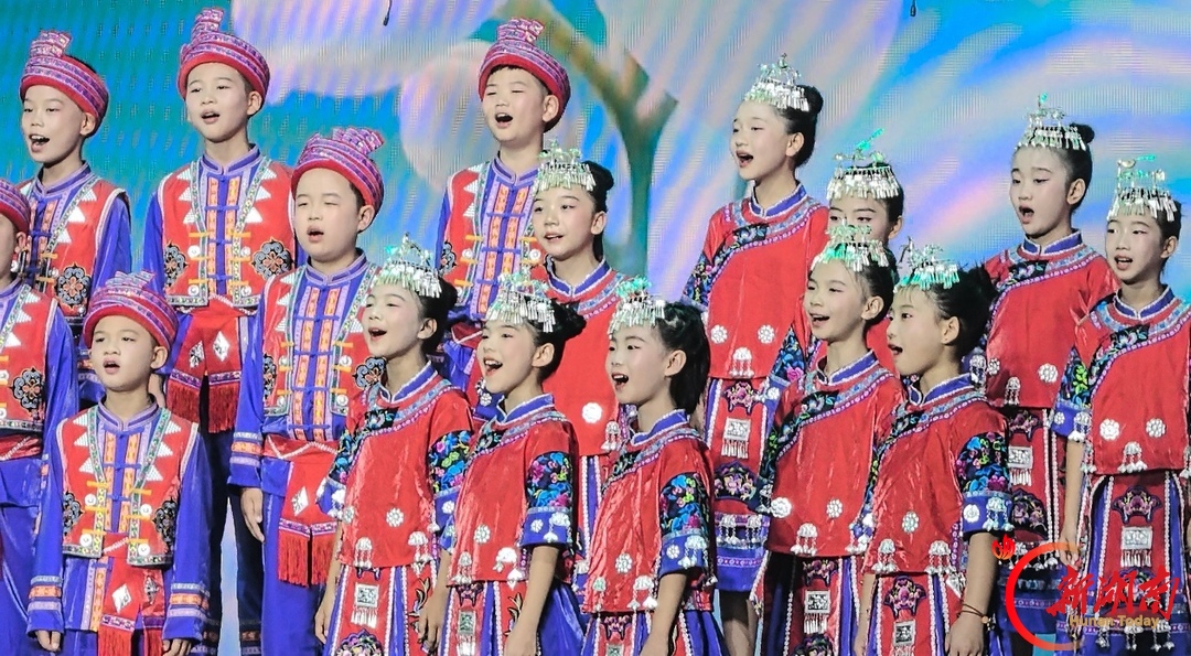 城步红旗小学合唱团亮相南京展演舞台