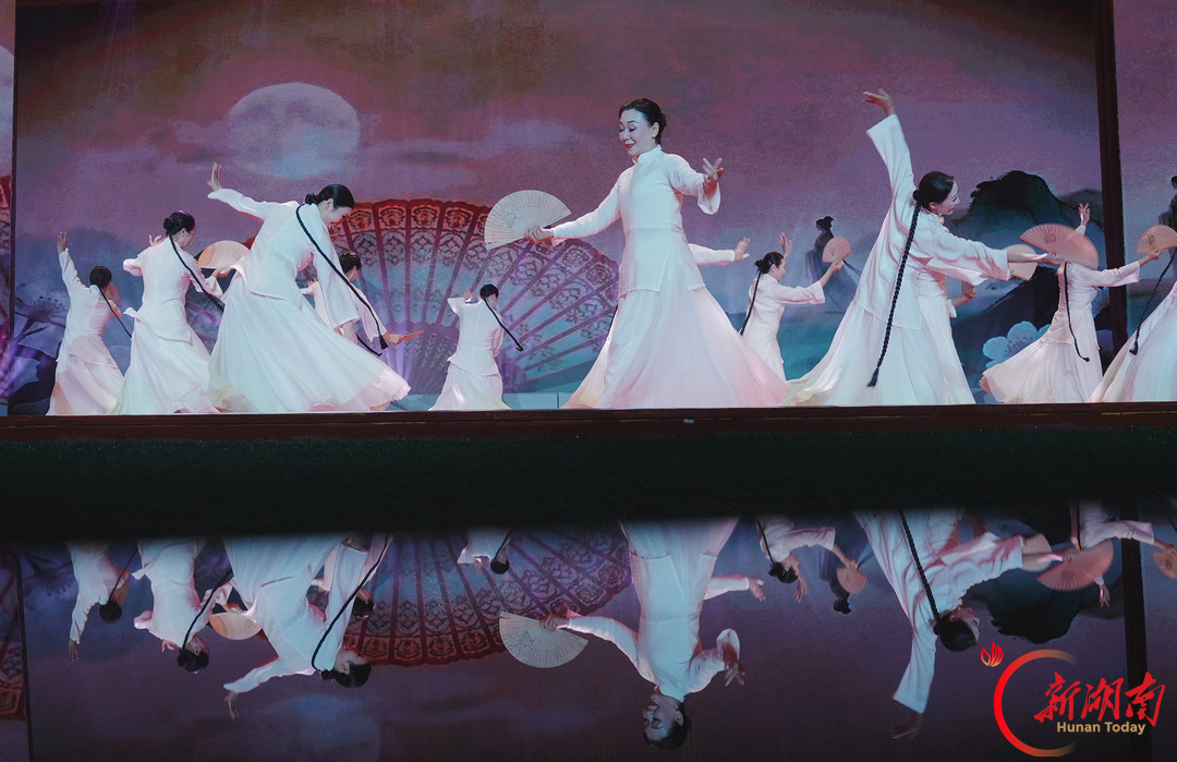衡阳周末惠民剧场“乐享银龄·桑榆生辉” 重阳节专场温情上演
