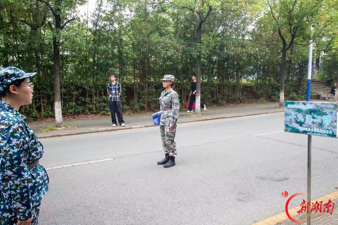 青春正步走|淬材砺志,严暖同行