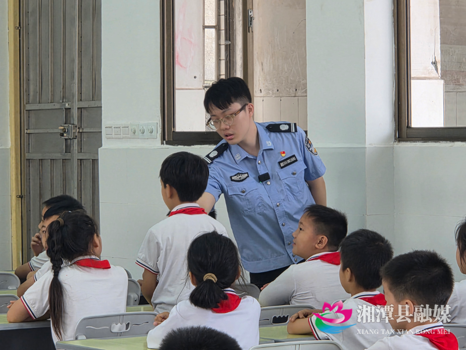 湘潭县法治宣讲进校园