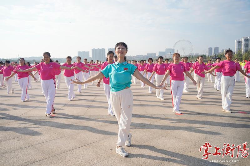 千名健身爱好者齐聚酃湖湖畔，衡阳市第六届全民健身活力行火热开启