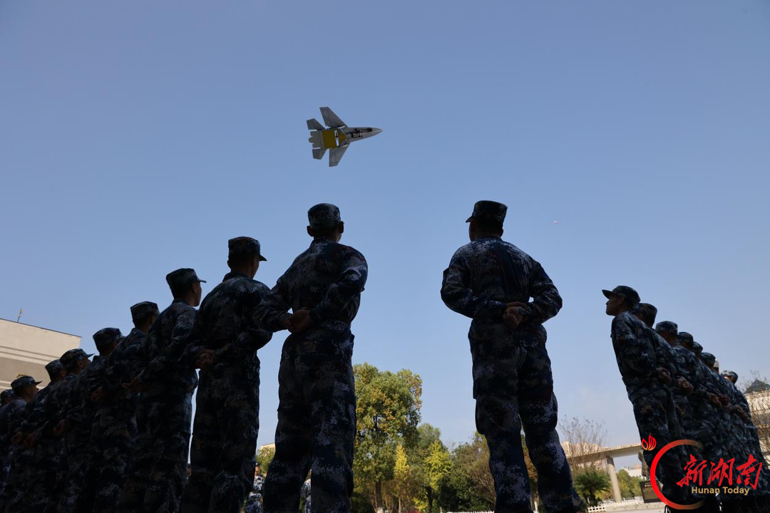 准军事化管理什么样?周南航空班开放日邀您沉浸体验