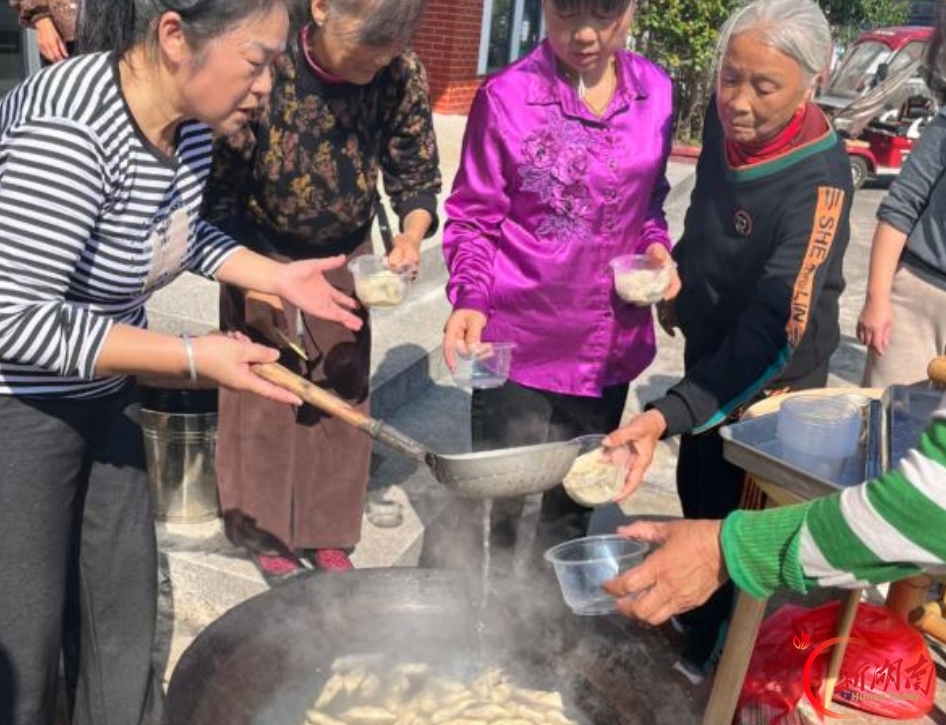 渌口区淦田镇党群阵地多点开花欢度重阳