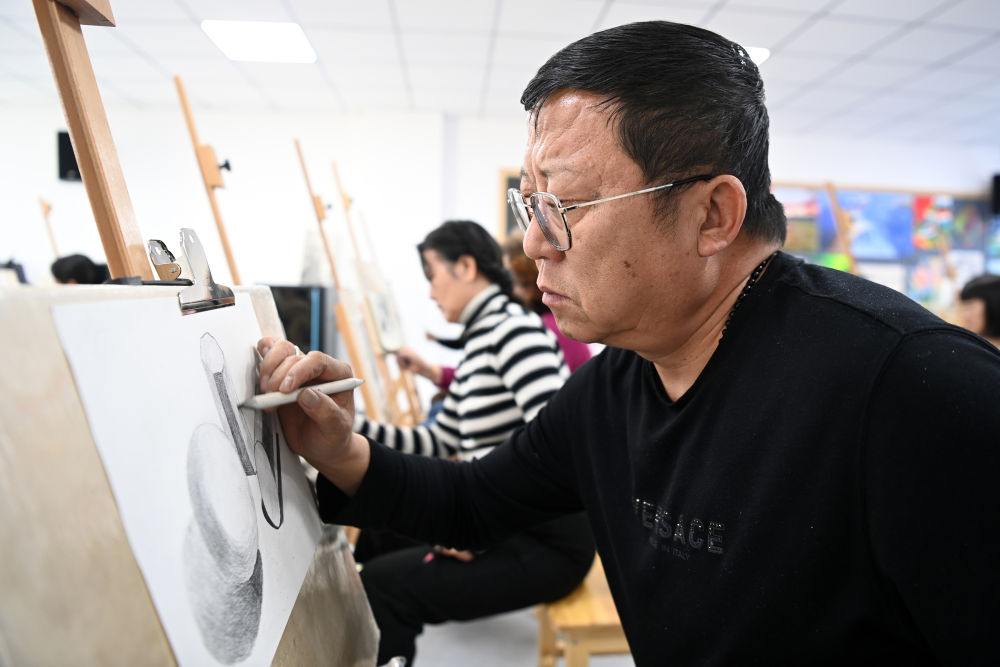 来看老年人的“潮”生活